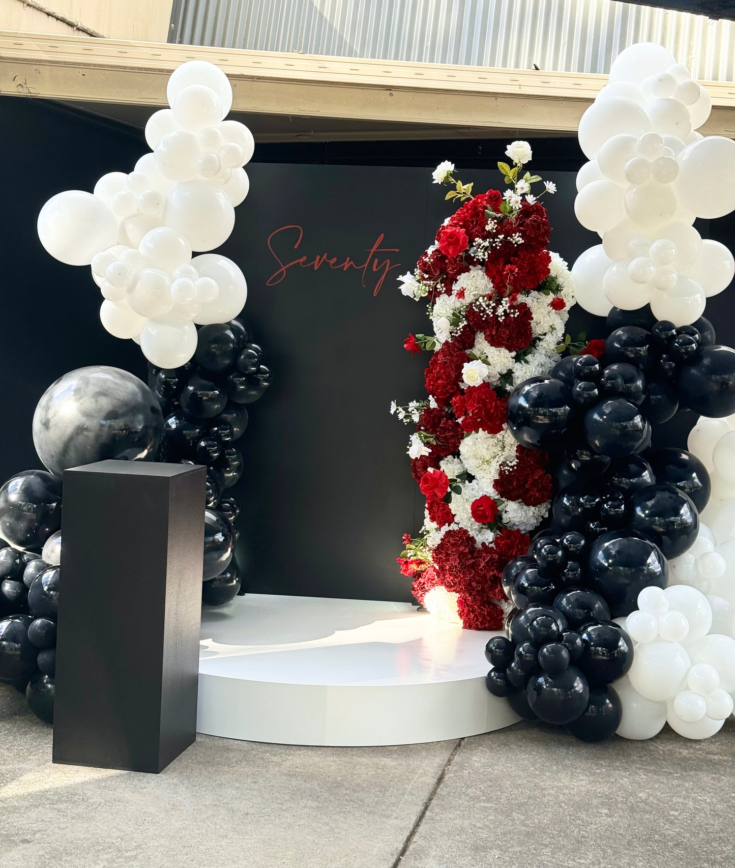Cake stand hire, Brisbane Balloons, Cake table hire