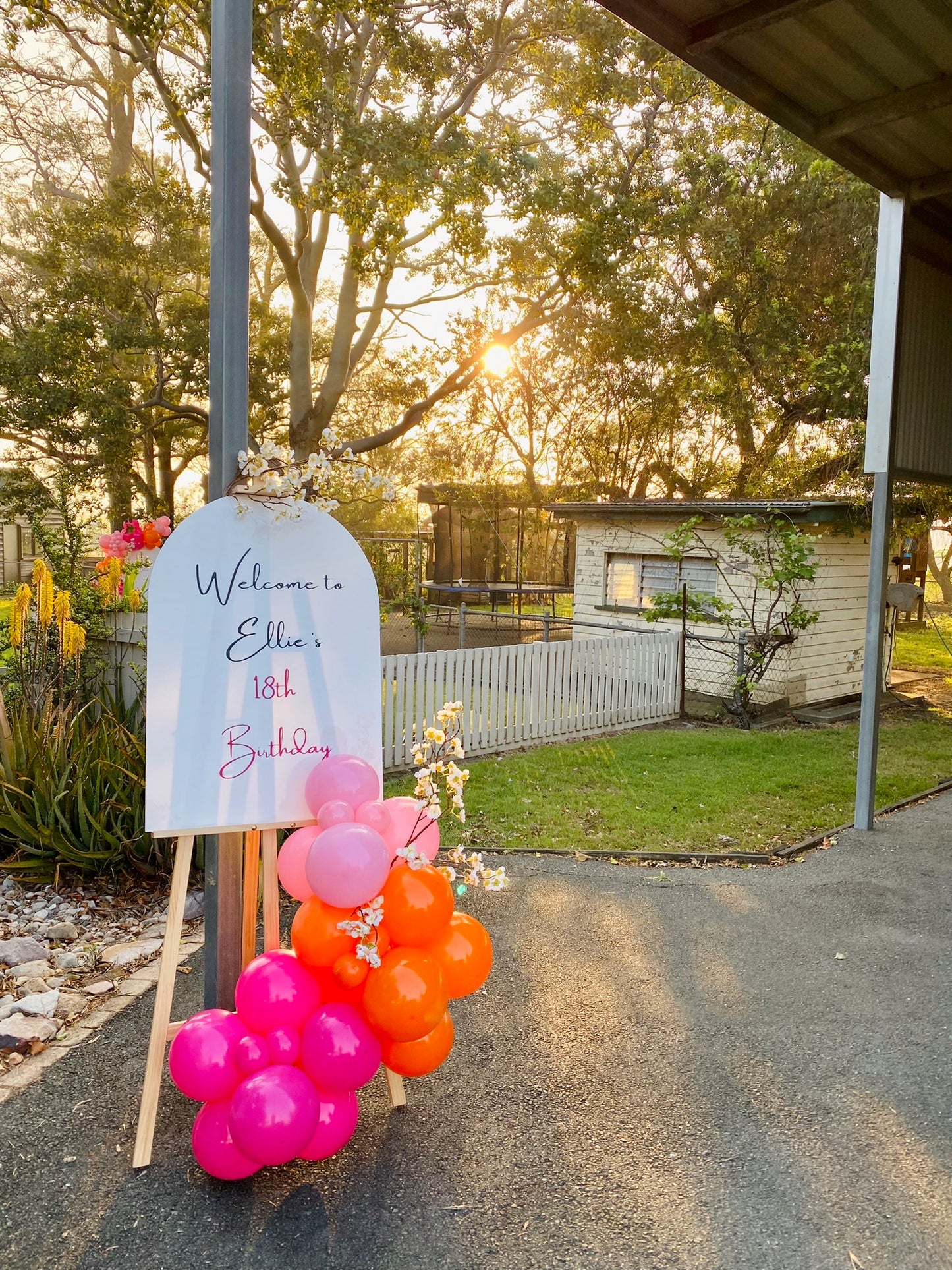 Easel Hire, Balloons Brisbane, Easel And Balloons Hire