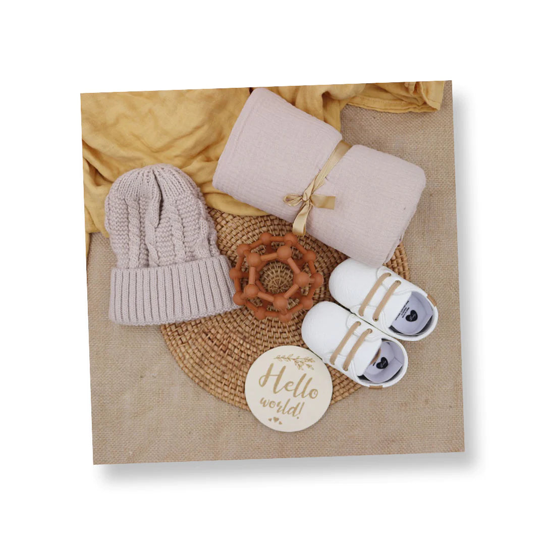 GENDER NEUTRAL NEW BORN BALLOON HAMPER