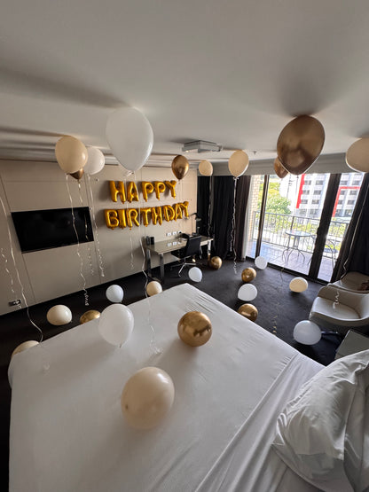 HOTEL ROOM BALLOON SURPRISE