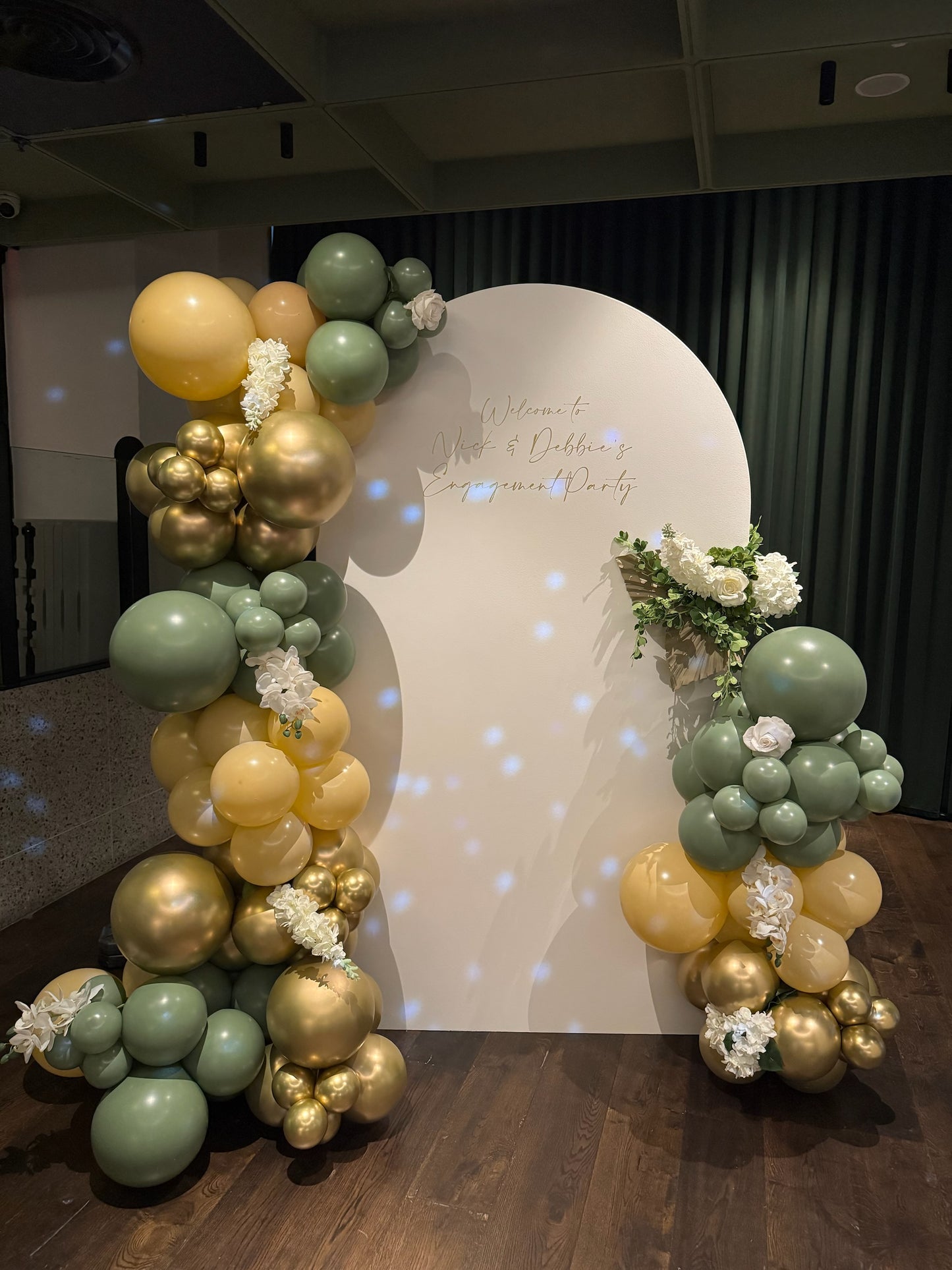 Single Arch Engagement Balloon Package